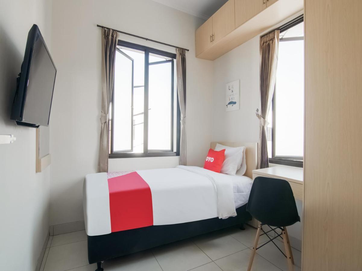 Oyo 3824 Columbus Residence J1 Telukjambe Buitenkant foto